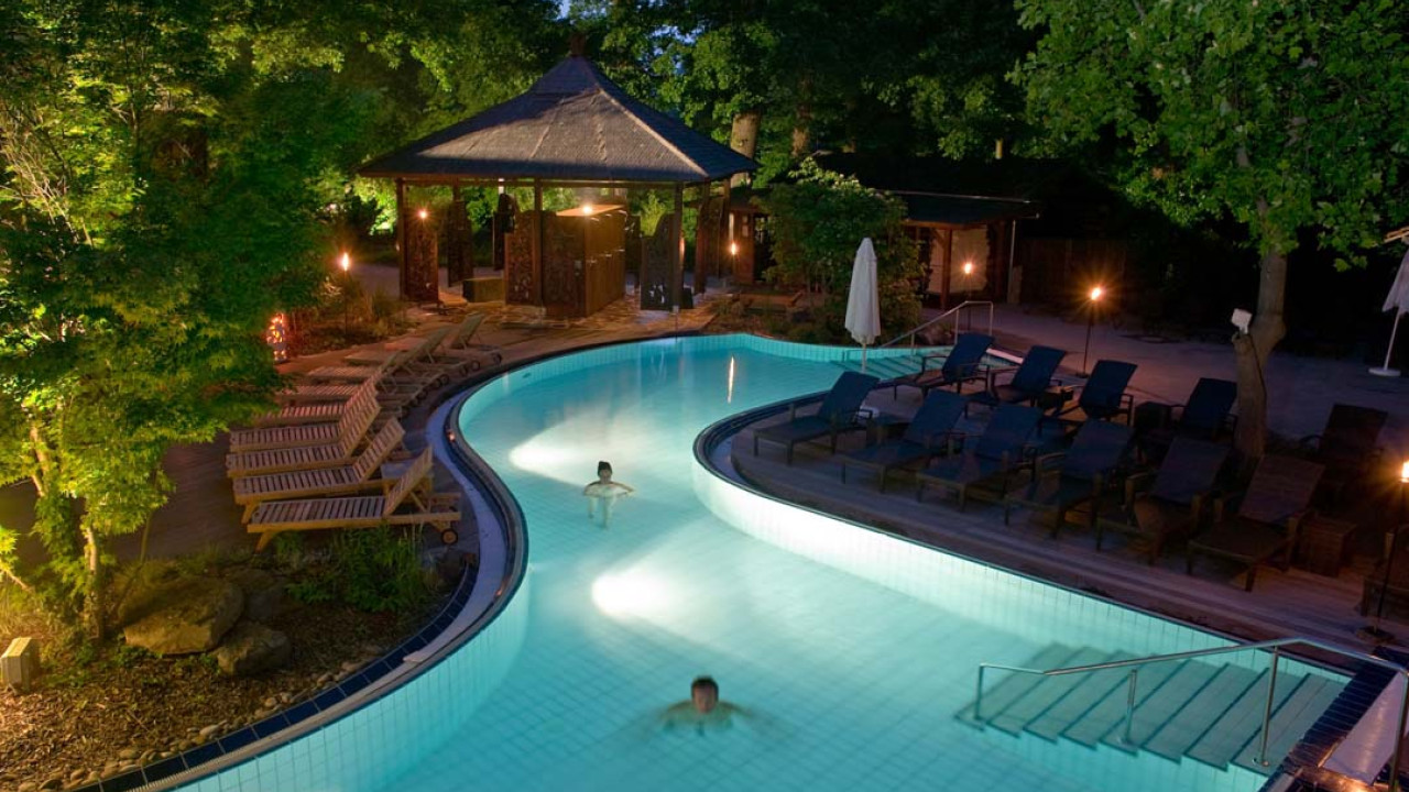 Pool Sauna Garten